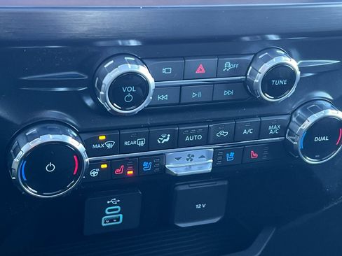 New 2026 Ford F250 Lariat w/ Chrome Package image 18