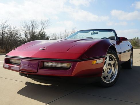 Used 1990 Chevrolet Corvette Convertible image 3
