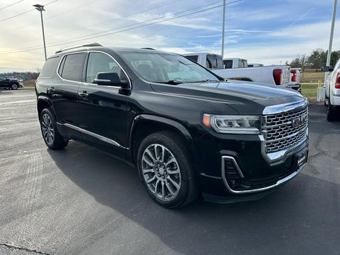 Used 2022 GMC Acadia Denali image 2