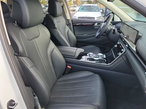 Certified 2026 Genesis GV80 2.5T AWD/4WD image 19