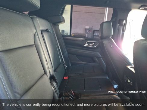 Used 2024 Chevrolet Tahoe LS RWD image 13