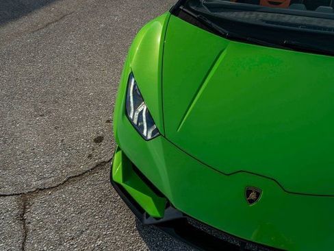 Used 2022 Lamborghini Huracan EVO image 32