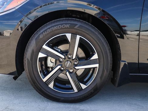 Used 2025 Nissan Sentra SV w/ All-Weather Package image 11