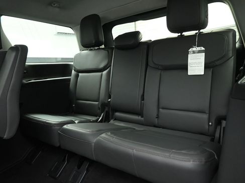 New 2025 Ford Expedition Active image 24