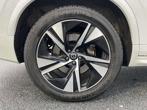 Used 2020 Volvo XC90 T8 R-Design image 32