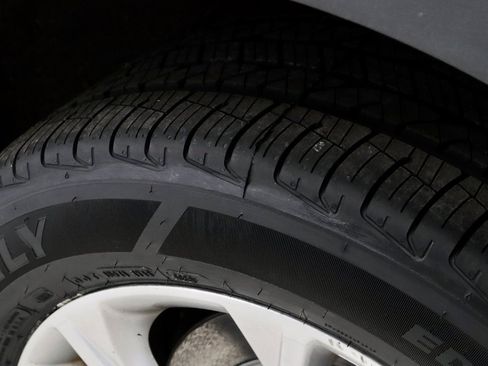 Certified 2017 Ford Escape SE image 20