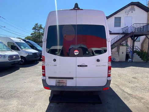 Used 2013 Freightliner Sprinter 3500 image 5