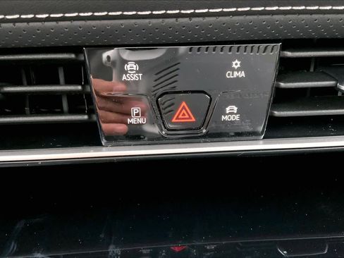 New 2026 Volkswagen Atlas Cross Sport SE AWD/4WD image 20