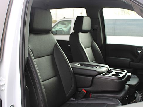 Used 2025 Chevrolet Silverado 2500 W/T w/ WT Convenience Package image 16