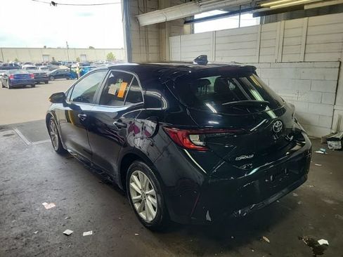 Used 2025 Toyota Corolla SE FWD image 2