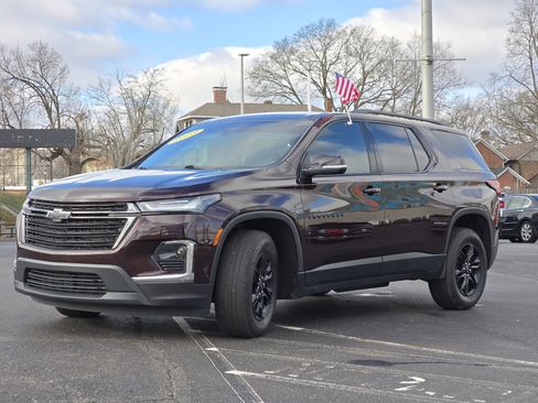 Used 2023 Chevrolet Traverse LT image 21