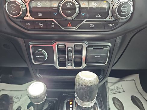 Used 2020 Jeep Gladiator Sport w/ Quick Order Package 24S AWD/4WD image 29