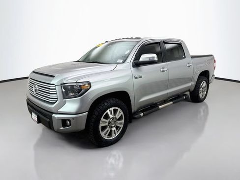 Used 2017 Toyota Tundra Platinum AWD/4WD image 3