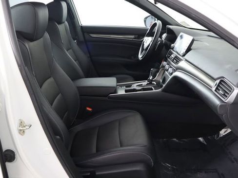 Used 2019 Honda Accord Sport image 17