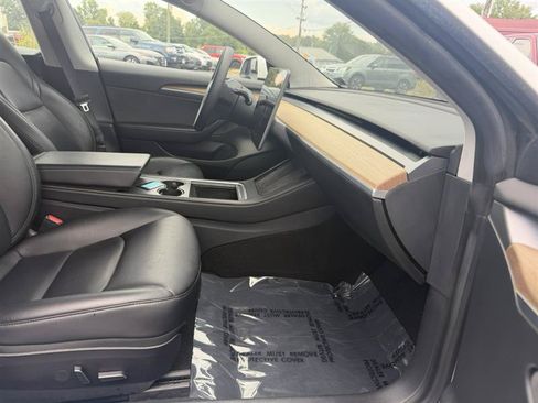 Used 2021 Tesla Model 3 Standard Range Plus RWD image 15