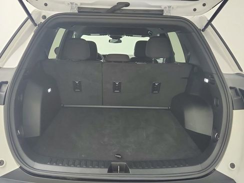 Used 2025 Chevrolet Equinox LT FWD image 28