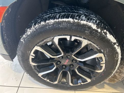 Used 2023 GMC Yukon SLT image 20