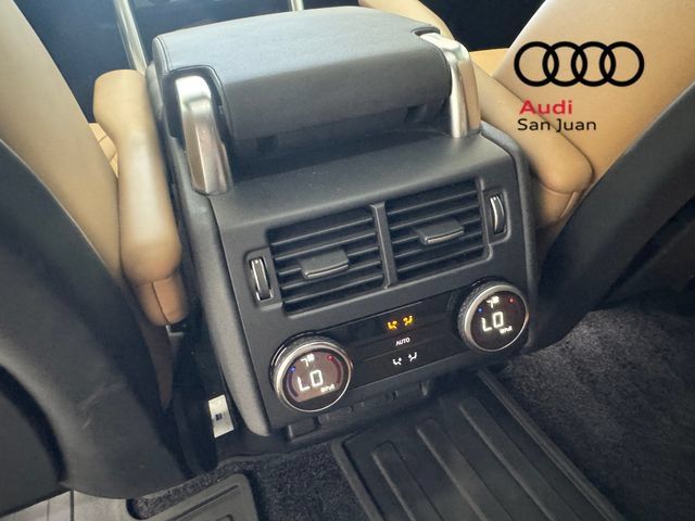 Used 2024 Land Rover Discovery Dynamic SE AWD/4WD image 29