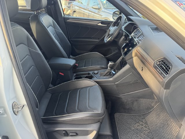 Used 2024 Volkswagen Tiguan SEL R-Line AWD/4WD image 26