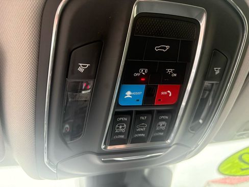 Used 2022 Jeep Grand Cherokee Limited 4xe AWD/4WD image 30