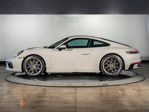 Used 2024 Porsche 911 Carrera RWD image 2