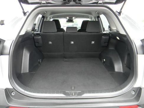Used 2025 Toyota RAV4 LE AWD/4WD image 21