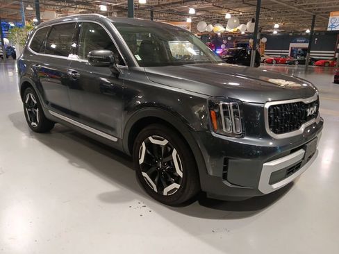 Used 2023 Kia Telluride EX AWD/4WD image 1