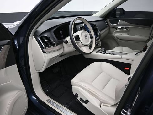 Certified 2023 Volvo XC90 B6 Plus w/ Protection Package Premier AWD/4WD image 11