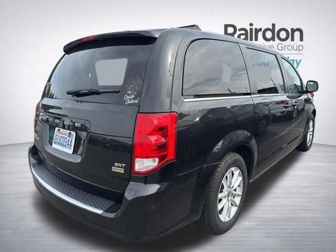 Used 2018 Dodge Grand Caravan SXT image 14