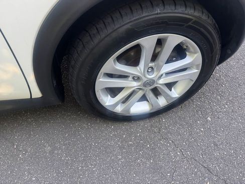 Used 2013 Nissan Juke SV FWD image 13
