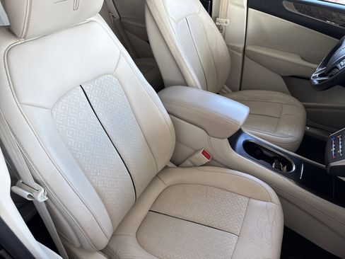 Used 2018 Lincoln MKC Black Label FWD image 19