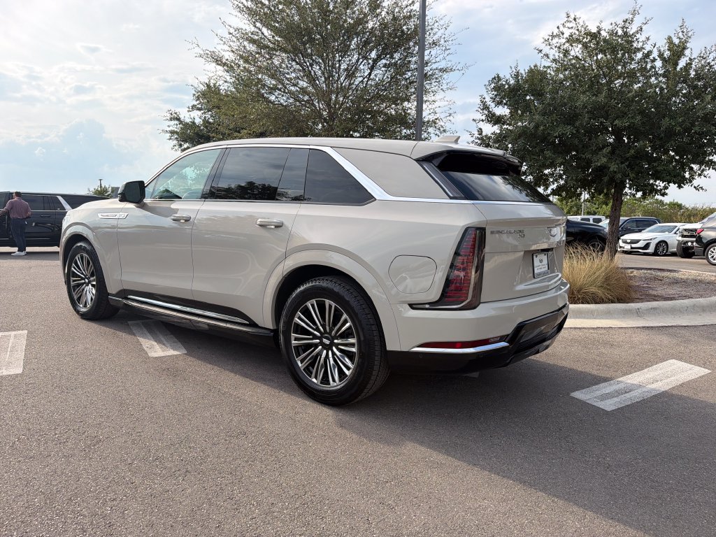 Certified 2026 Cadillac Escalade IQ Luxury 1 AWD/4WD image 7