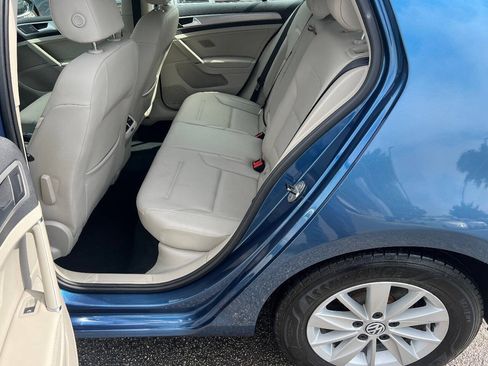 Used 2015 Volkswagen Golf S FWD image 22