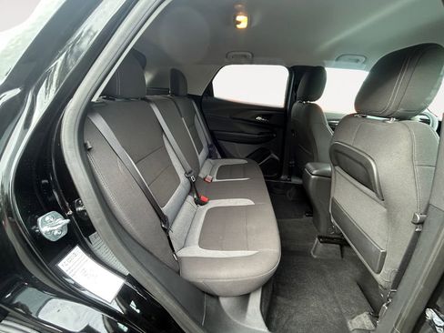 Used 2025 Chevrolet TrailBlazer LT AWD/4WD image 12