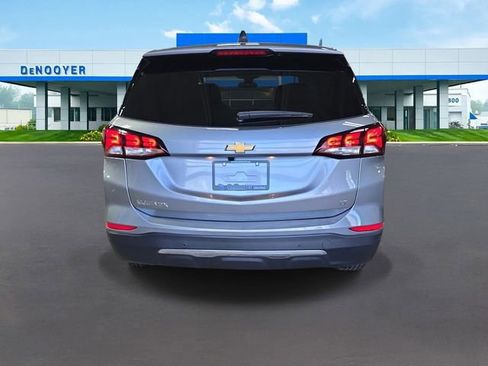 Used 2023 Chevrolet Equinox LT image 10