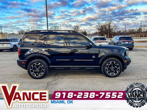 Used 2023 Ford Bronco Sport Outer Banks w/ Tech Package image 9