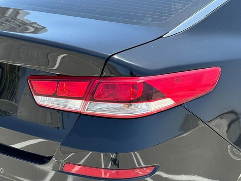 Used 2020 Kia Optima LX image 19