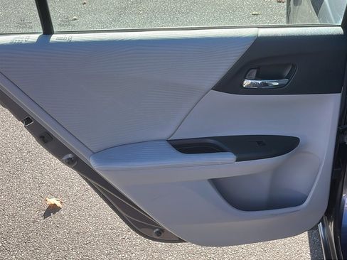Used 2015 Honda Accord LX image 21