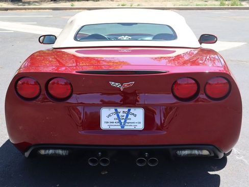 Used 2006 Chevrolet Corvette Convertible w/ Preferred Equipment Group RWD image 6