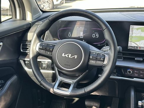 Used 2023 Kia Sportage EX AWD/4WD image 7