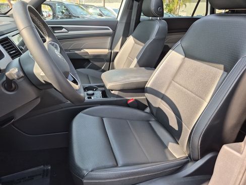 Used 2022 Volkswagen Atlas Cross Sport SEL AWD/4WD image 16