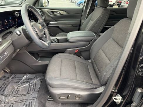 Certified 2025 Chevrolet Traverse LT w/ Driver Confidence Package AWD/4WD image 9