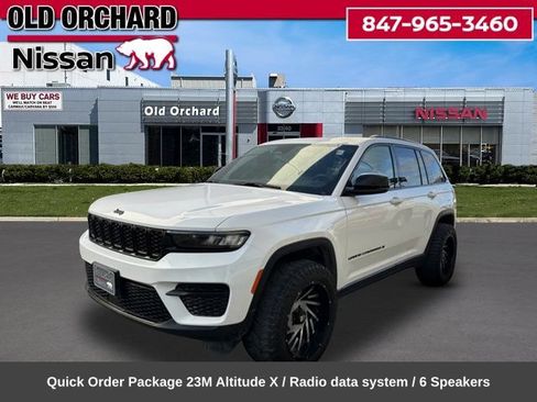 Used 2023 Jeep Grand Cherokee Altitude AWD/4WD image 1