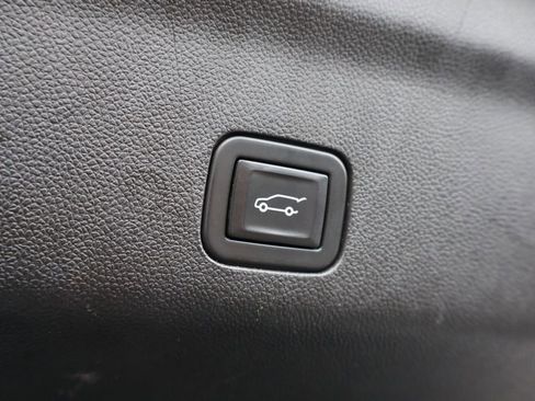 Used 2021 Chevrolet Tahoe RST image 38