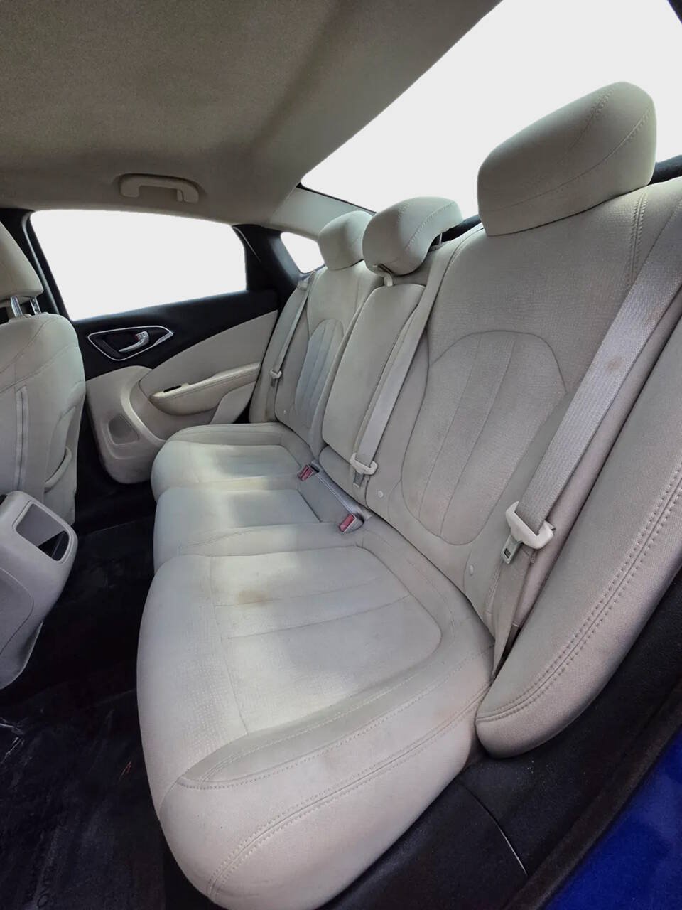 Used 2015 Chrysler 200 Limited FWD image 11
