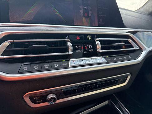 Used 2020 BMW X7 xDrive40i w/ M Sport Package image 18