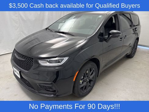 New 2026 Chrysler Pacifica Select w/ S Appearance Package image 6