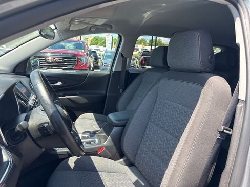 Used 2024 Chevrolet Equinox LT w/ LPO, Floor Liner Package FWD image 17