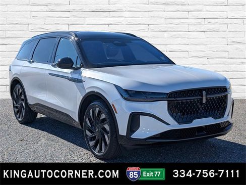 New 2026 Lincoln Nautilus Reserve w/ Jet Appearance Package image 3