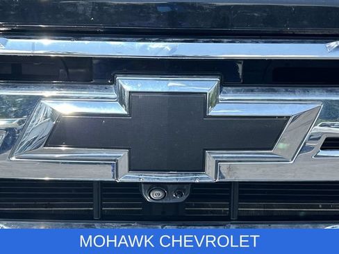 Used 2025 Chevrolet Silverado 2500 LTZ w/ LTZ Convenience Package AWD/4WD image 33
